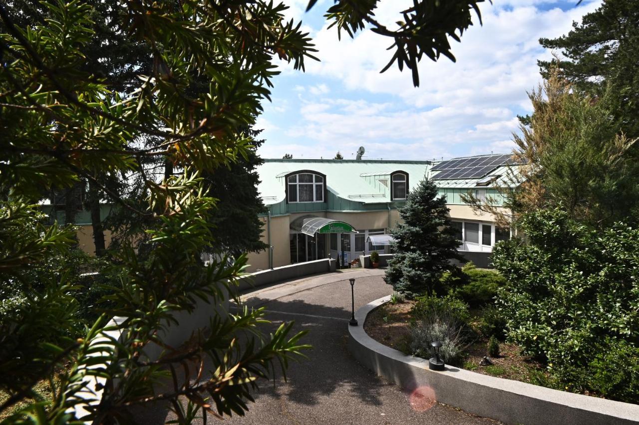 Panorama Hotel Noszvaj Exterior foto