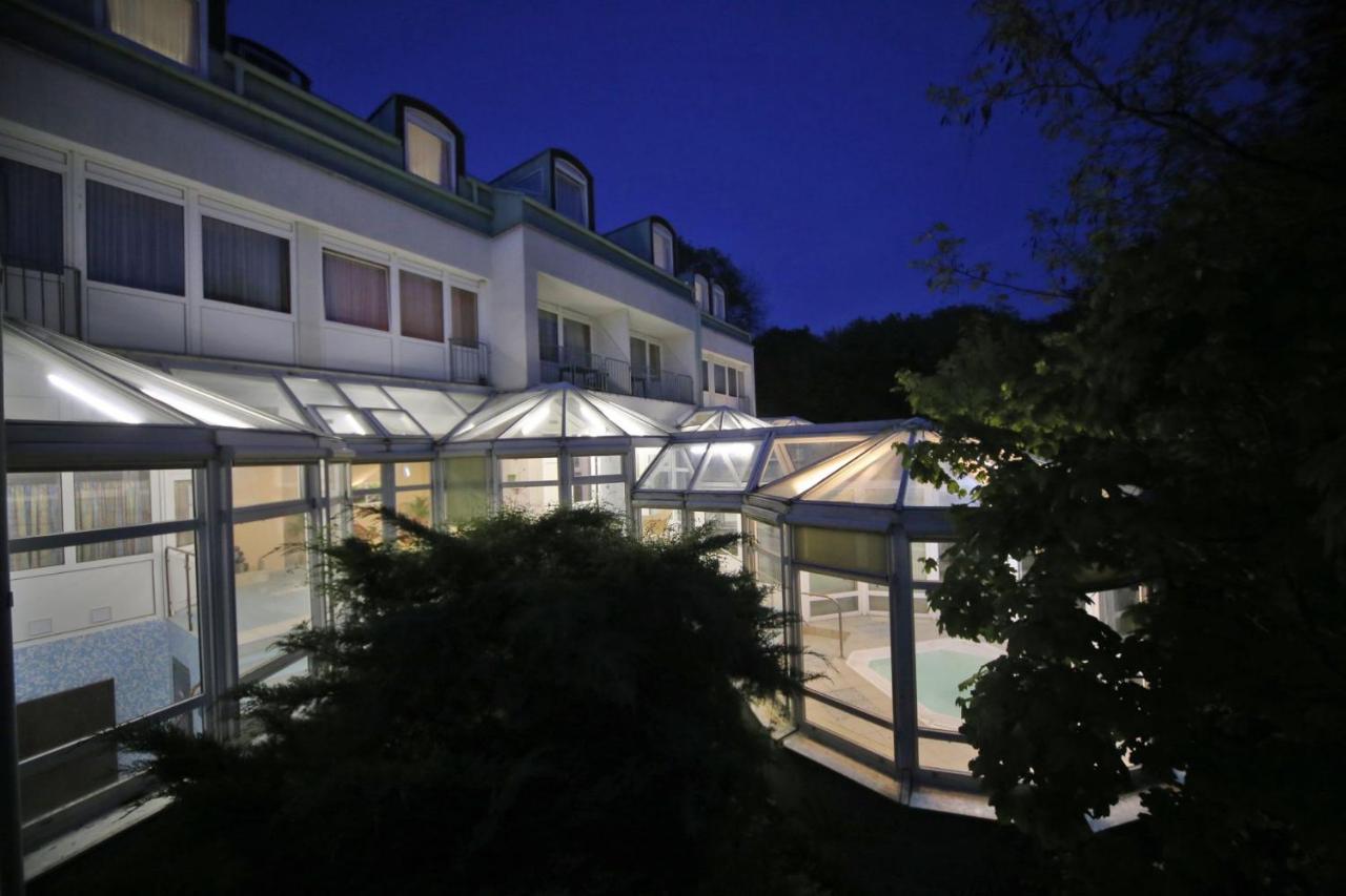 Panorama Hotel Noszvaj Exterior foto